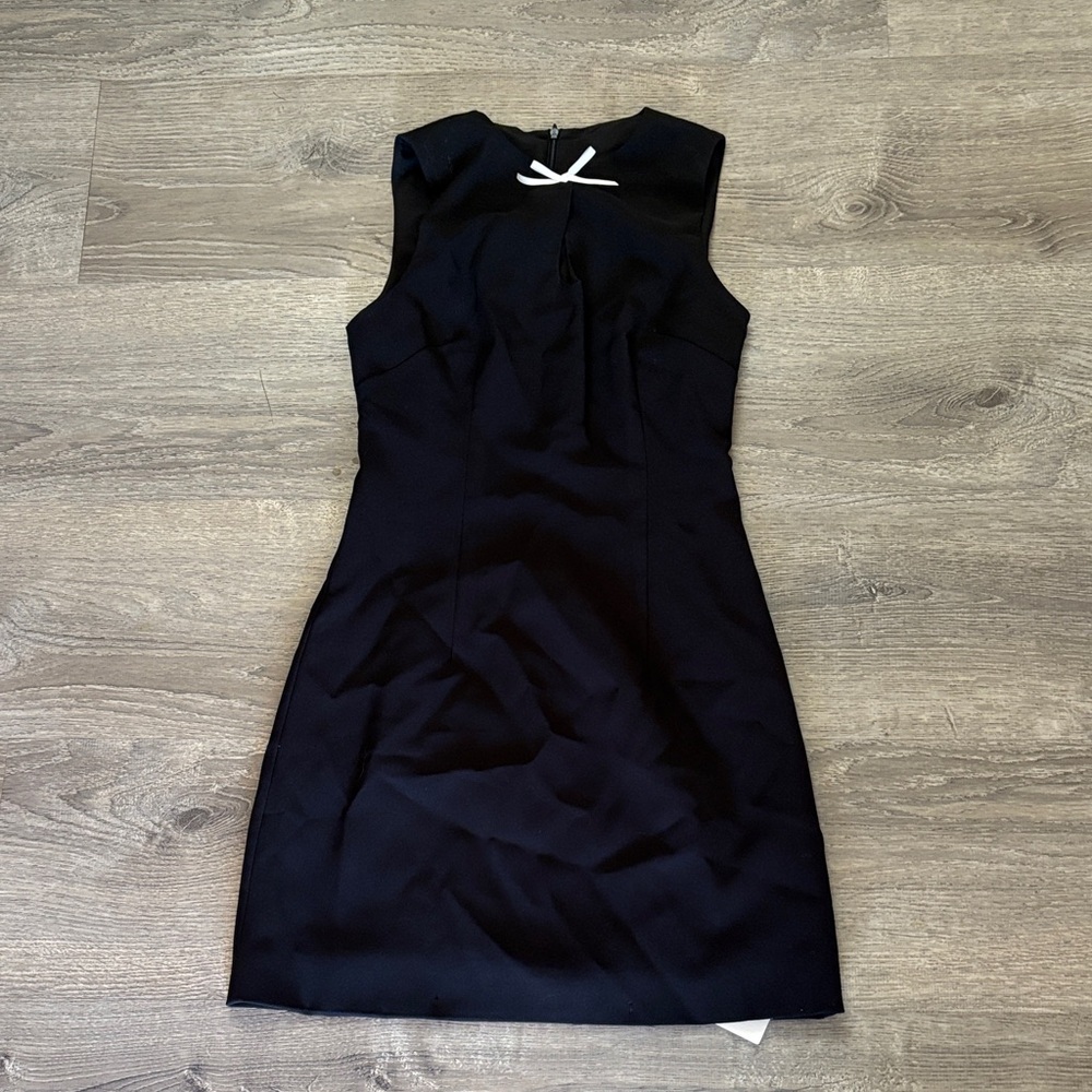 Commense Black Sleeveless Mini Dress with White Bow